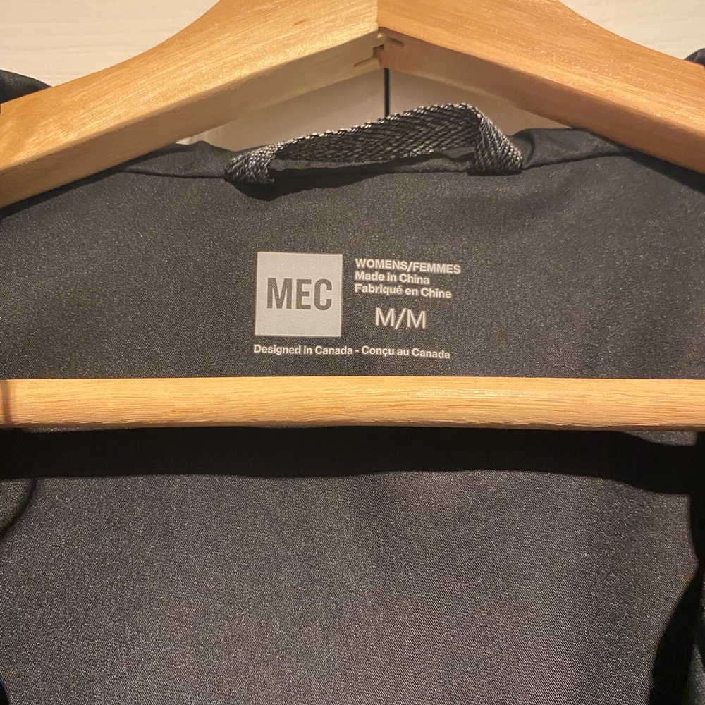 MEC Soft Shell Jacket - Picture 3 of 4